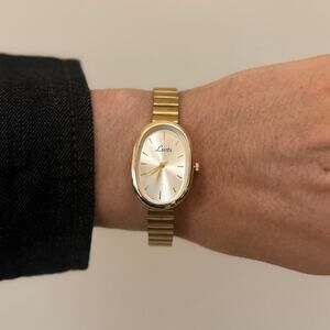 Y2K gold Oval Quartz Watch with Minimal Dial Unisex 8.5" New
